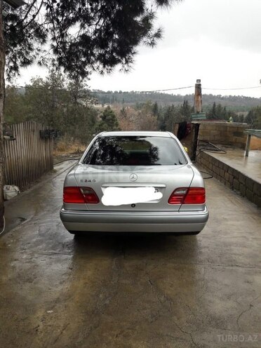 Mercedes E 240 1998, 218,000 km - 2.4 л - Tovuz