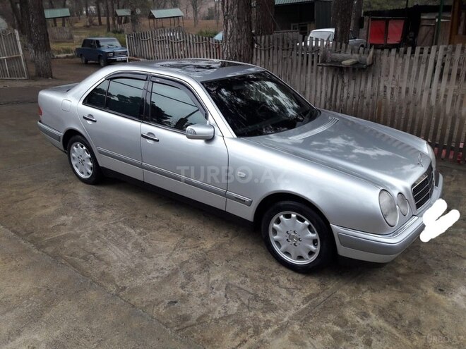 Mercedes E 240 1998, 218,000 km - 2.4 л - Tovuz