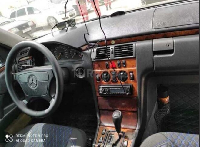 Mercedes E 240 1998, 256,000 km - 2.4 l - Bakı
