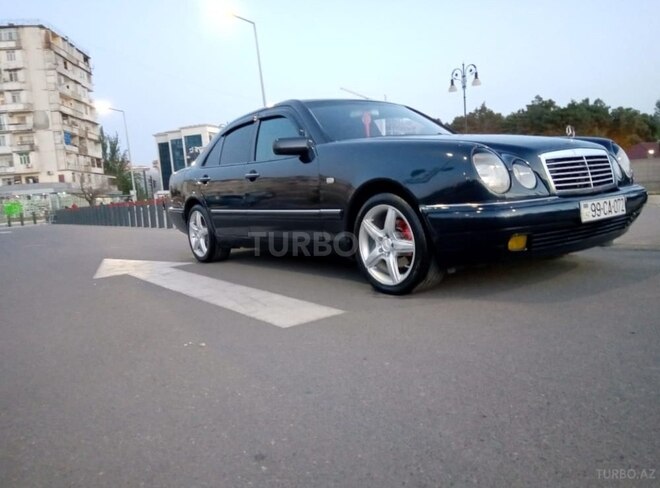 Mercedes E 240 1998, 256,000 km - 2.4 l - Bakı