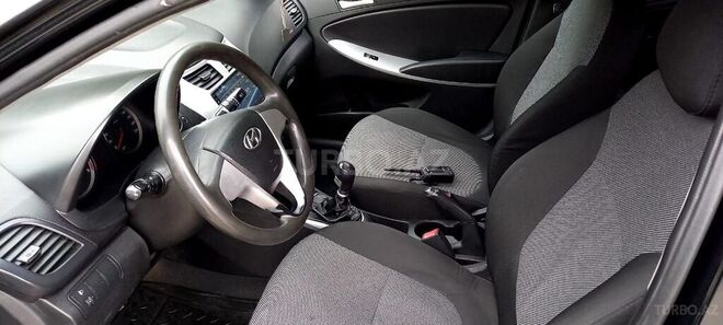 Hyundai Accent 2014, 170,000 km - 1.6 l - Quba