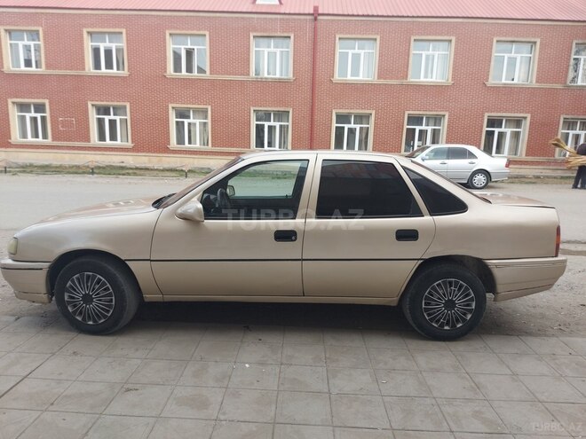 Opel Vectra 1991, 300,000 km - 1.8 л - Şəmkir
