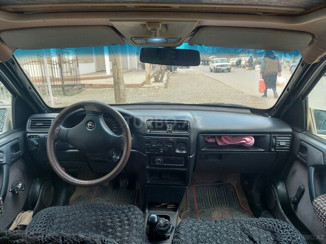Opel Vectra 1991, 300,000 km - 1.8 л - Şəmkir