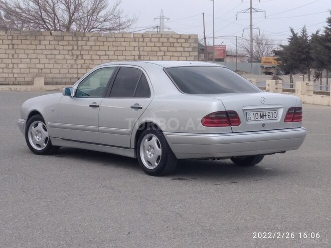 Mercedes E 280 1997, 460,000 km - 2.8 l - Sumqayıt