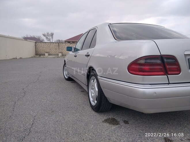 Mercedes E 280 1997, 460,000 km - 2.8 l - Sumqayıt