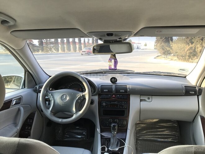Mercedes C 240 2001, 232,100 km - 2.6 l - Şirvan