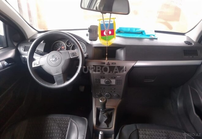 Opel Astra 2006, 139,000 km - 1.4 l - Qazax