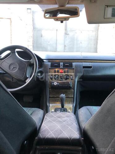 Mercedes E 230 1995, 330,000 km - 2.3 l - Bakı