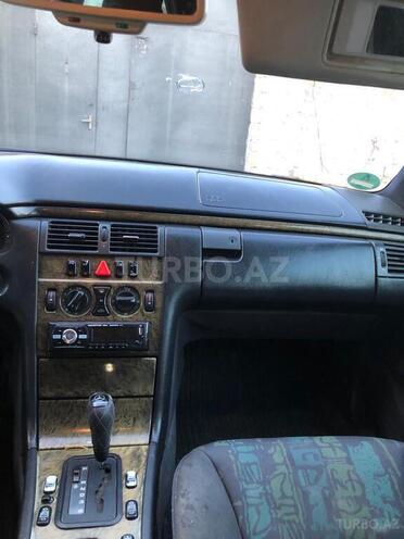 Mercedes E 230 1995, 330,000 km - 2.3 l - Bakı