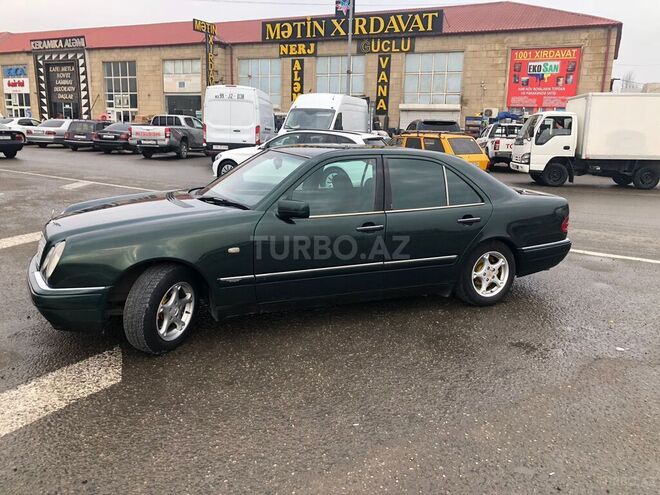 Mercedes E 230 1995, 330,000 km - 2.3 l - Bakı