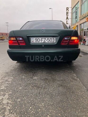 Mercedes E 230 1995, 330,000 km - 2.3 l - Bakı