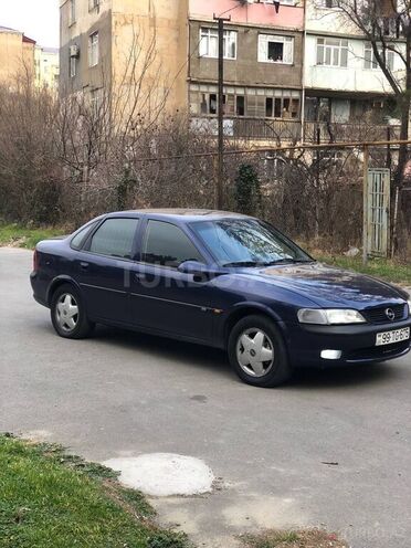 Opel Vectra 1996, 324,000 km - 1.8 l - Sumqayıt
