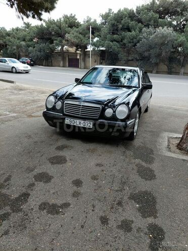 Mercedes E 240 1999, 315,000 km - 2.4 л - Bakı