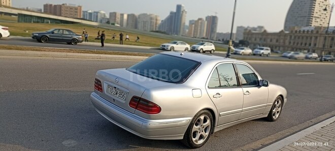 Mercedes E 200 2000, 379,300 km - 2.0 l - Bakı