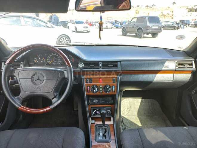 Mercedes E 200 1994, 336,800 km - 2.0 l - Bakı