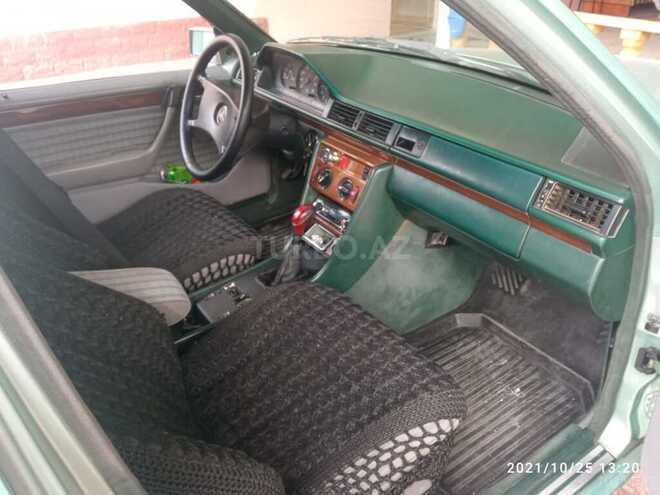 Mercedes E 200 1991, 538,200 km - 2.0 л - Ucar