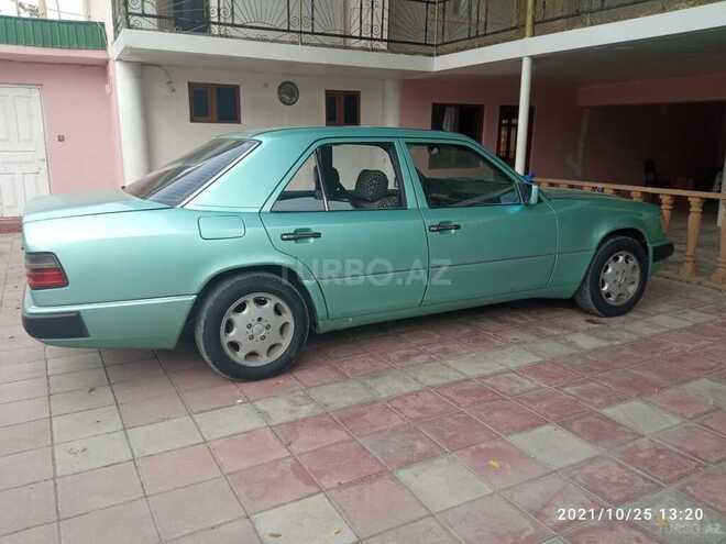 Mercedes E 200 1991, 538,200 km - 2.0 л - Ucar