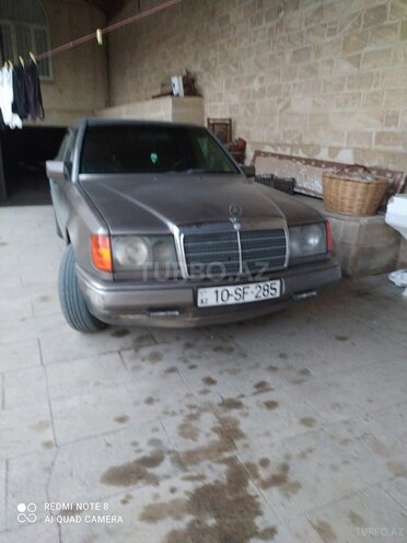 Mercedes E 200 1987, 150,000 km - 2.0 l - Bakı