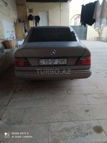 Mercedes E 200 1987, 150,000 km - 2.0 l - Bakı