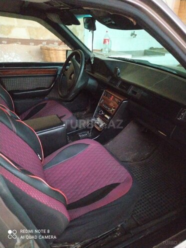 Mercedes E 200 1987, 150,000 km - 2.0 l - Bakı