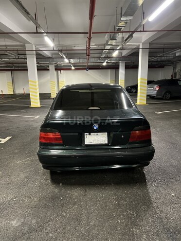 BMW 528 1999, 245,000 km - 2.8 l - Bakı