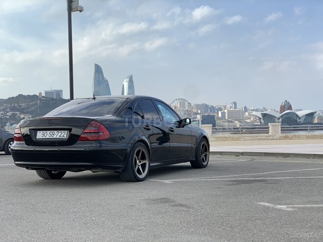 Mercedes E 240 2003, 244,747 km - 2.6 l - Bakı