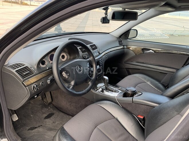 Mercedes E 240 2003, 244,747 km - 2.6 l - Bakı