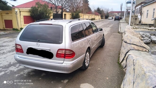 Mercedes E 240 2000, 358,051 km - 2.4 л - Şabran