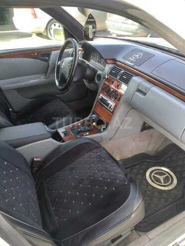Mercedes E 240 1998, 510,000 km - 2.4 л - Qobustan