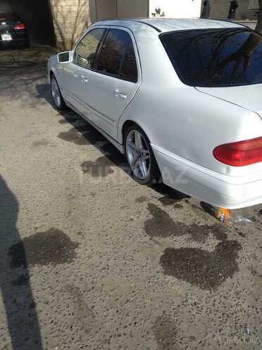 Mercedes E 240 1998, 510,000 km - 2.4 л - Qobustan