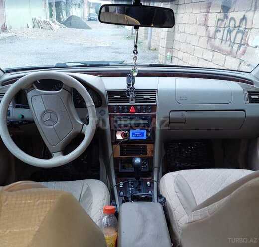 Mercedes C 250 1997, 422,000 km - 2.5 l - Bakı