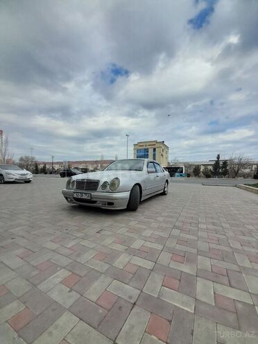 Mercedes E 280 1996, 178,860 km - 2.8 л - Sumqayıt