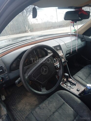 Mercedes C 200 1995, 300,000 km - 2.0 l - Sabirabad