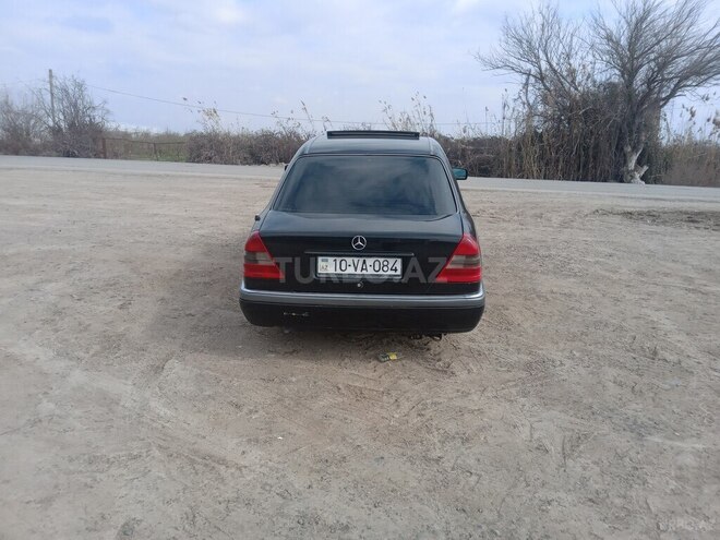 Mercedes C 200 1995, 300,000 km - 2.0 l - Sabirabad