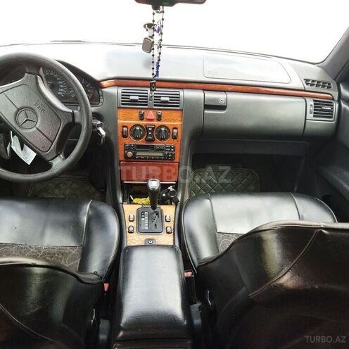 Mercedes C 230 1995, 300,000 km - 2.3 л - Şirvan