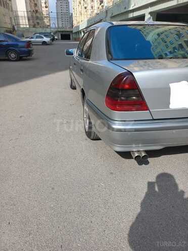 Mercedes C 200 1999, 260,000 km - 2.0 l - Bakı