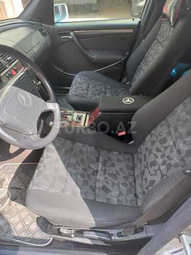 Mercedes C 200 1999, 260,000 km - 2.0 l - Bakı