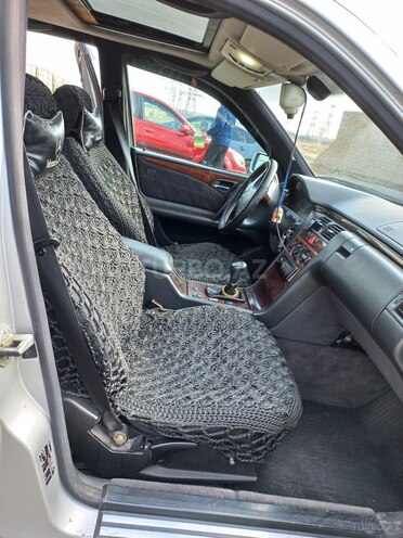 Mercedes E 300 1995, 599,000 km - 3.0 l - Bakı