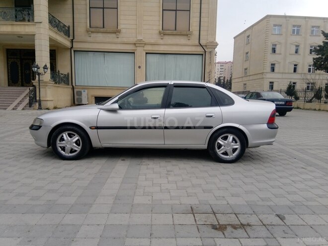 Opel Vectra 1998, 450,000 km - 2.0 l - Sumqayıt