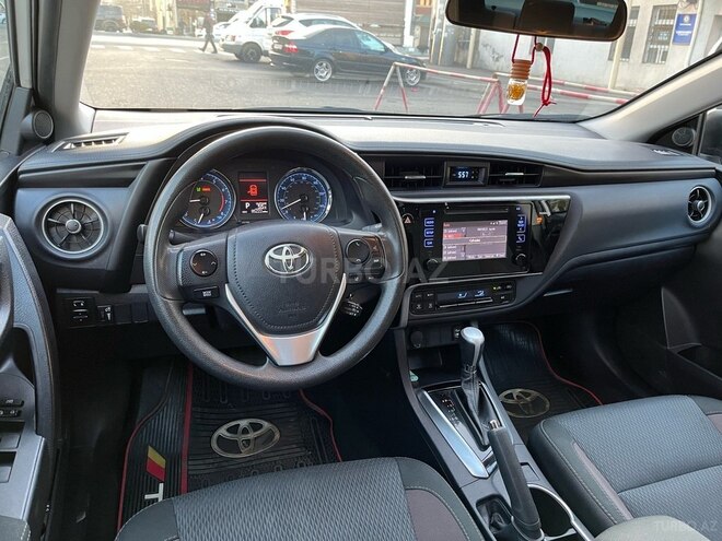Toyota Corolla 2017, 85,000 km - 1.8 л - Bakı