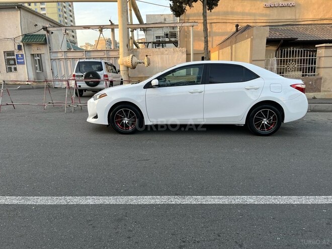 Toyota Corolla 2017, 85,000 km - 1.8 л - Bakı