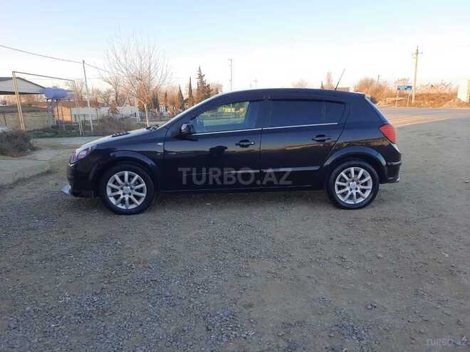 Opel Astra 2005, 18,100 km - 1.3 l - Salyan