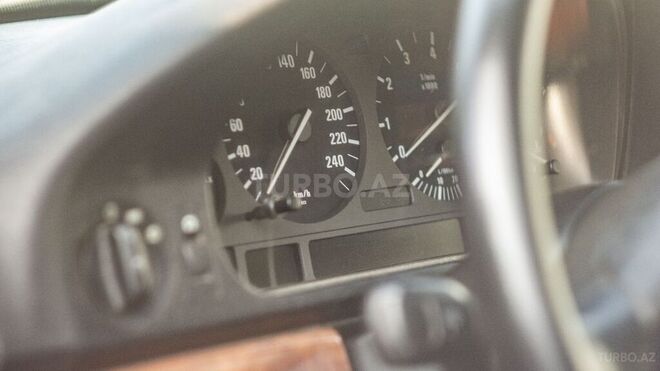 BMW 523 1996, 340,000 km - 2.5 л - Bakı