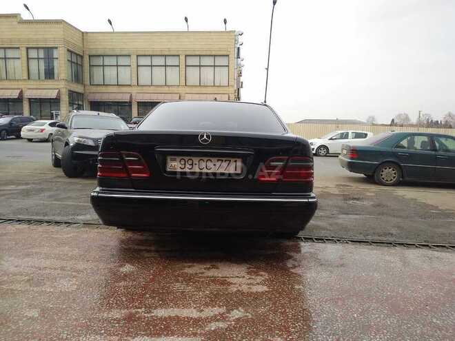 Mercedes E 270 2000, 410,000 km - 2.7 l - Gəncə