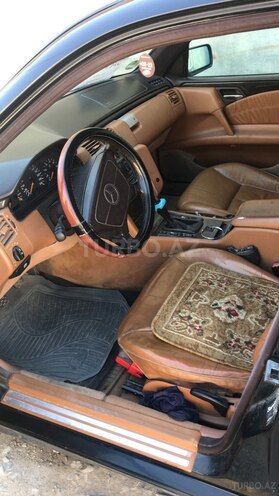 Mercedes E 230 1997, 360,000 km - 2.3 l - Şəki