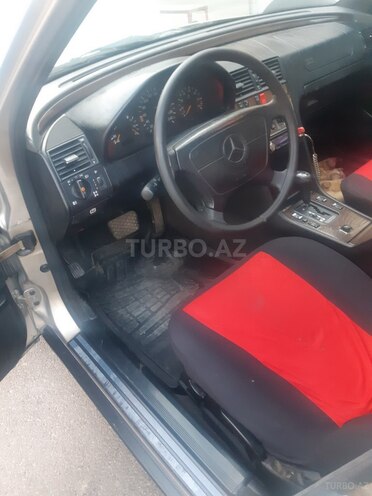 Mercedes C 220 1996, 399,000 km - 2.2 l - Sumqayıt