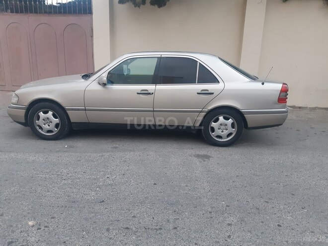 Mercedes C 220 1996, 399,000 km - 2.2 l - Sumqayıt
