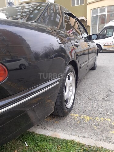 Mercedes E 270 1999, 532,000 km - 2.7 l - Bakı