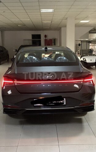 Hyundai Elantra 2021, 18,000 km - 1.6 l - Bakı
