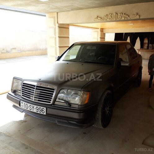 Mercedes E 300 1995, 216,000 km - 3.0 l - Bakı